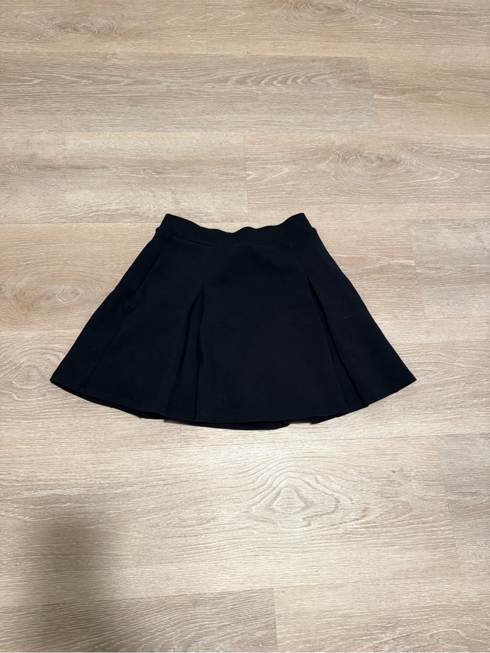 Uniqlo Black Circle Skirt with Soft Pleats
